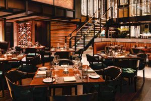 “Wine Spectator”, dalla critica enoica alla ristorazione: a New York apre “The Tavern by WS”