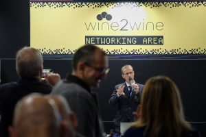 Sostenibilità, tecnologia, mercati del vino: esperti da tutto il mondo per “Wine2Wine” a Verona Sostenibilità, tecnologia, mercati del vino: esperti da tutto il mondo per “Wine2Wine” a Verona