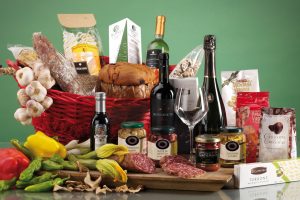 Regali, il “riciclo” vale 3,3 miliardi, con il wine & food al top tra gli italiani