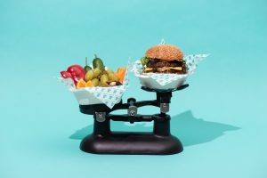 Dal ritorno della fiamma al fenomeno insalata, dal beyond burger all&rsquo;equilibrio: i food trends 2020