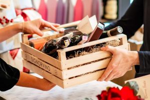 Prosecco, Ripasso, Franciacorta, Barolo and Brunello under the Christmas tree