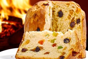 “Il vero panettone è solo quello tradizionale, e va salvato dalle mode”: parola di Davide Paolini