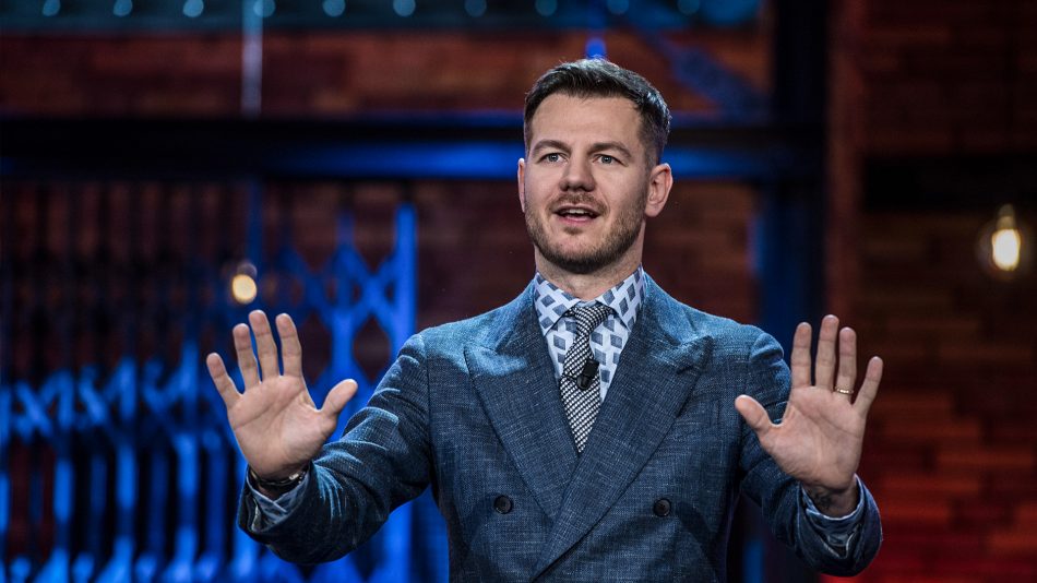 A guidare le danze per Barolo & Barbaresco World Opening sarà il popolarissimo Alessandro Cattelan