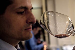 Con il mondo ancora in pandemia, gli eventi del vino vanno ancora sul web, alzando l’asticella