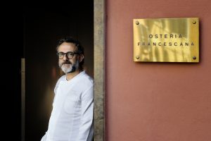 Anche l&rsquo;alta cucina si ferma davanti al Coronavirus: Bottura annuncia la sospensione delle attivit&agrave;