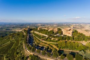 L’amore Usa per il vino italiano, che fa volare il Brunello negli States per il debutto dell’annata L’amore Usa per il vino italiano, che fa volare il Brunello negli States per il debutto dell’annata
