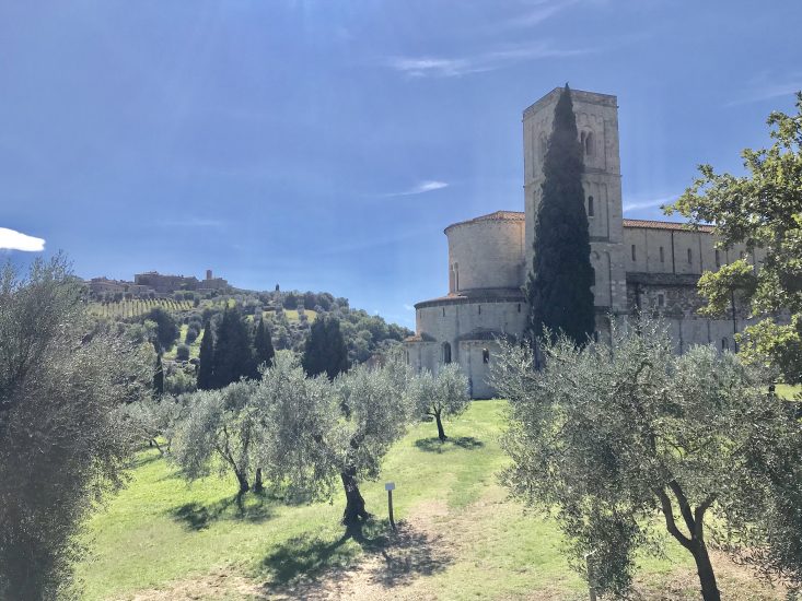Montalcino vista dalla millenaria abbazia di Sant’Antimo