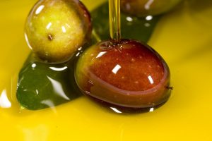 Olio d’oliva, in 20 anni il consumo mondiale a +82%, si va oltre i 3 milioni di tonnellate Olio d’oliva, in 20 anni il consumo mondiale a +82%, si va oltre i 3 milioni di tonnellate