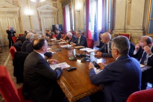 Il vino contro la crisi: la filiera chiede un confronto urgente con il Ministro Teresa Bellanova