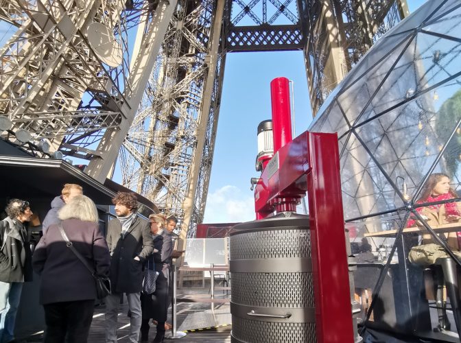 Il vino dell’Île-de-France vinificato sulla Tour Eiffel