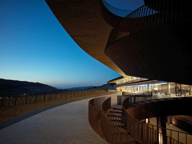 La cantina di Antinori nel Chianti Classico