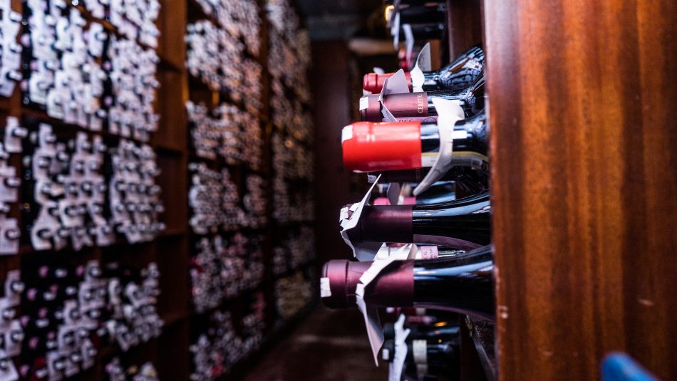 La cantina del ristorante Babbo, a New York, dei fratelli Bastianich
