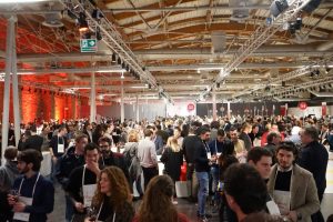 Il Chianti, vino “pop” della Toscana, investe sui vigneti per la qualità, e guarda ai giovani