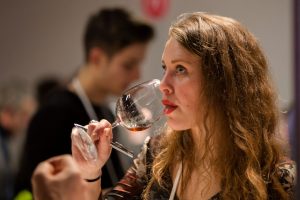 Dal Piemonte alla Sicilia, ripartono le “Anteprime” del vino italiano nei territori Dal Piemonte alla Sicilia, ripartono le “Anteprime” del vino italiano nei territori