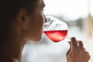 La “vie en rose” del vino: continuano a crescere produzione e consumi, Francia e Usa al top La “vie en rose” del vino: continuano a crescere produzione e consumi, Francia e Usa al top