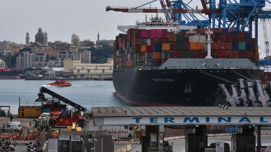 Il porto di Genova