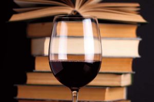 Il rapporto tra vino e letteratura è sempre più forte: nasce il Premio Biblioteca Lunelli