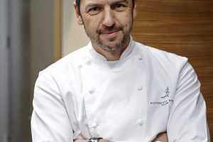 Come tanti locali Usa, chef Andrea Berton lancia i “restaurant bonds”: messaggio di fiducia Come tanti locali Usa, chef Andrea Berton lancia i “restaurant bonds”: messaggio di fiducia