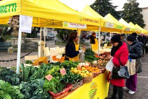 Coronavirus: +20% acquisti frutta e verdura nei mercati contadini in marzo