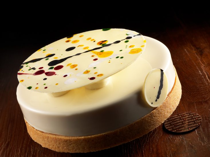 Quella 2020 sarà una Pasqua diversa, tra food delivery e chi si cimenterà ai fornelli