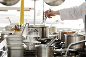 Fipe-Confcommercio dalla parte dei ristoranti che non ci stanno: serve anticipare la ripartenza