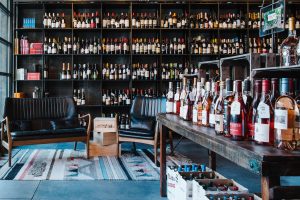 Enoteche, volano le vendite a luglio e agosto 2020. E dopo il lockdown scoprono social e e-commerce