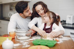 Dopo il lockdown anche in vacanza: gli italiani, al mare o in montagna, non rinunciano a cucinare Dopo il lockdown anche in vacanza: gli italiani, al mare o in montagna, non rinunciano a cucinare
