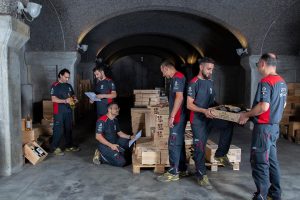 Il mondo della distribuzione: affari giù del 50-60%, chi può paghi. No a concorrenza sleale