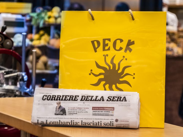 Peck e Corriere della Sera, con li delivery del cibo arriva anche il quotidiano