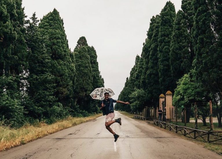 Jimmy Butler, star Nba, in visita a Bolgheri, terra del Sassicaia