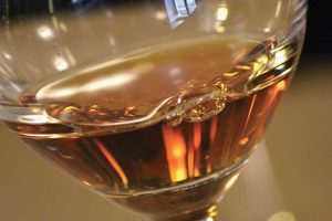 Alle tradizioni non si dice di no: il Rito della Spremitura del Vino Santo Trentino si fa a distanza