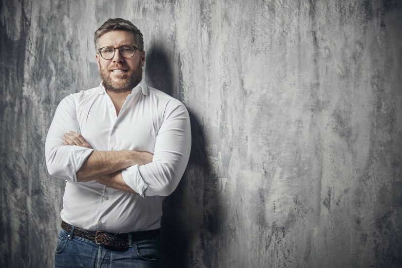 Vittorio Borgia del Bioesserì di Milano, che consegna focacce e pizze gourmet