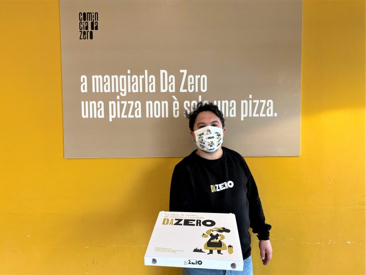 DaZero, brand campano della pizza, che, dal 30 aprile, distribuirà mascherina brandizzate attraverso il delivery