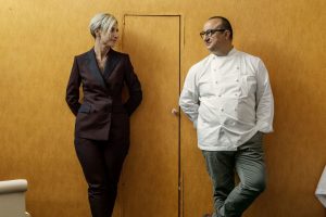 Abbiamo riscoperto la solidarietà, ritroveremo anche la fiducia. E torneremo al ristorante Abbiamo riscoperto la solidarietà, ritroveremo anche la fiducia. E torneremo al ristorante