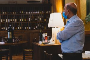 Doveva essere il giorno della ripartenza, ma tanti ristoranti e bar restano ancora chiusi