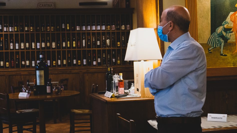 Il mondo del vino, anche in Francia, in crisi con la chiusura dei ristoranti