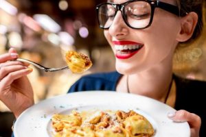 Tutti pazzi per gli spaghetti tricolore e la pasta made in Italy fa il boom di vendite Tutti pazzi per gli spaghetti tricolore e la pasta made in Italy fa il boom di vendite
