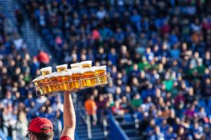 Francia, in Senato la proposta per permettere il consumo e la pubblicit&agrave; di alcolici negli stadi