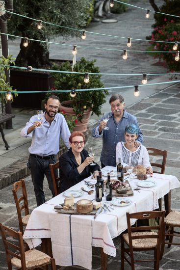 La famiglia Bosoni, alla guida di Cantine Lunae in Liguria
