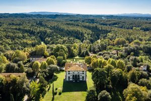 Ci sono luoghi nell’Italia del vino che hanno ispirato Alessandro Manzoni e Marcello Mastroianni