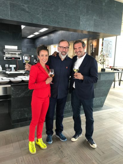 Chef Niederkofler con la moglie Christine Lasta e l’ad Santa Margherita Garofalo