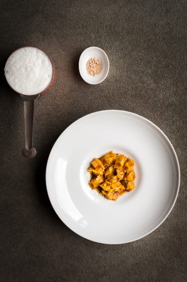 Lo chef pluristellato francese Yannick Alléno firma il nuovo menù del Fre