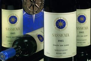 Il Sassicaia è il vino italiano più cercato online, comanda Bordeaux, sparisce la Borgogna Il Sassicaia è il vino italiano più cercato online, comanda Bordeaux, sparisce la Borgogna