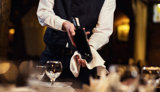 &ldquo;Serve un nuovo patto con la ristorazione per difendere il valore del vino italiano&rdquo;