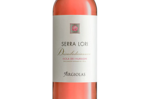 Argiolas, Isola dei Nuraghi Isp Rosato Serra Lori 2019