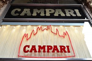 Campari parla ufficialmente olandese, e diventa Naamloze Vennootschap Campari parla ufficialmente olandese, e diventa Naamloze Vennootschap