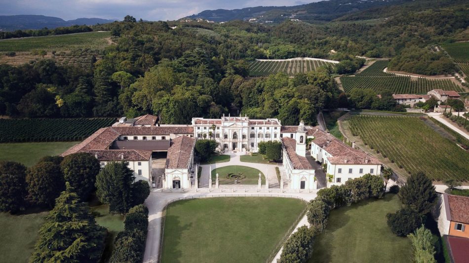 Villa Mosconi Bertani, Valpolicella