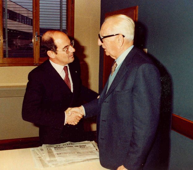 L’incontro tra Gino Lunelli, patriarca delle cantine Ferrari, ed Enzo Ferrari