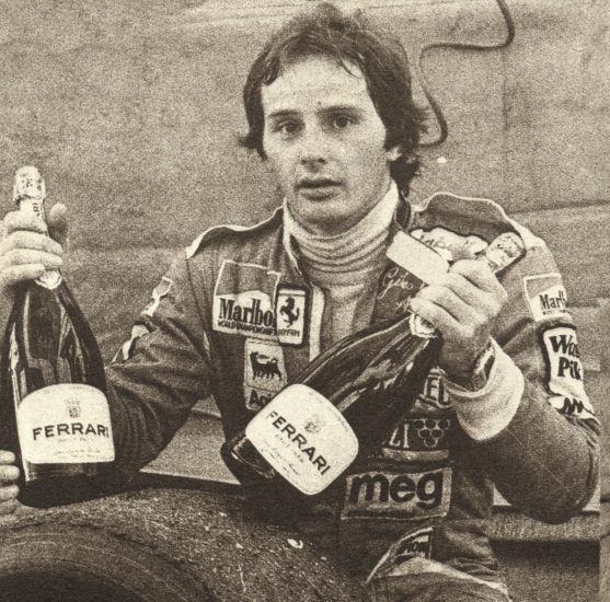 L’indimenticato Gilles Villeneuve a Monza, con il brindisi Ferrari