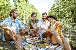 “Picnic in Cantina”, Picnic Chic e Movimento Turismo del Vino insieme per la vendemmia